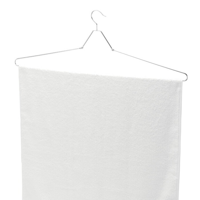 バスタオルをたるみなく干せる、折りたたみ式のバスタオルハンガー