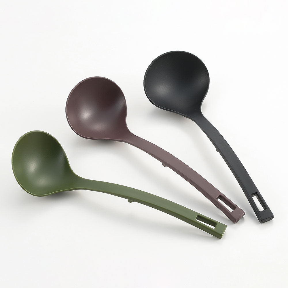 アルティス シンプリー レードル【おたま 鍋 道具 キッチンツール 調理ツール 日本製】 グリーン