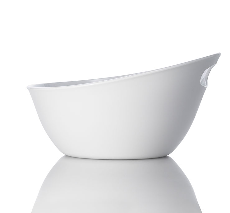 お湯を汲む、かける、顔を洗うが一つでできます