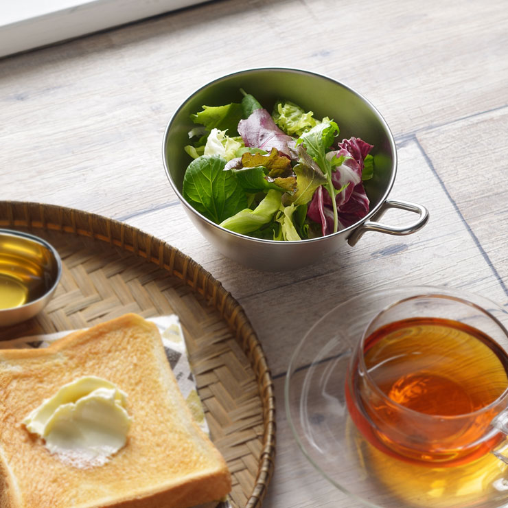 食器としてサラダなどを盛り付けてもOK