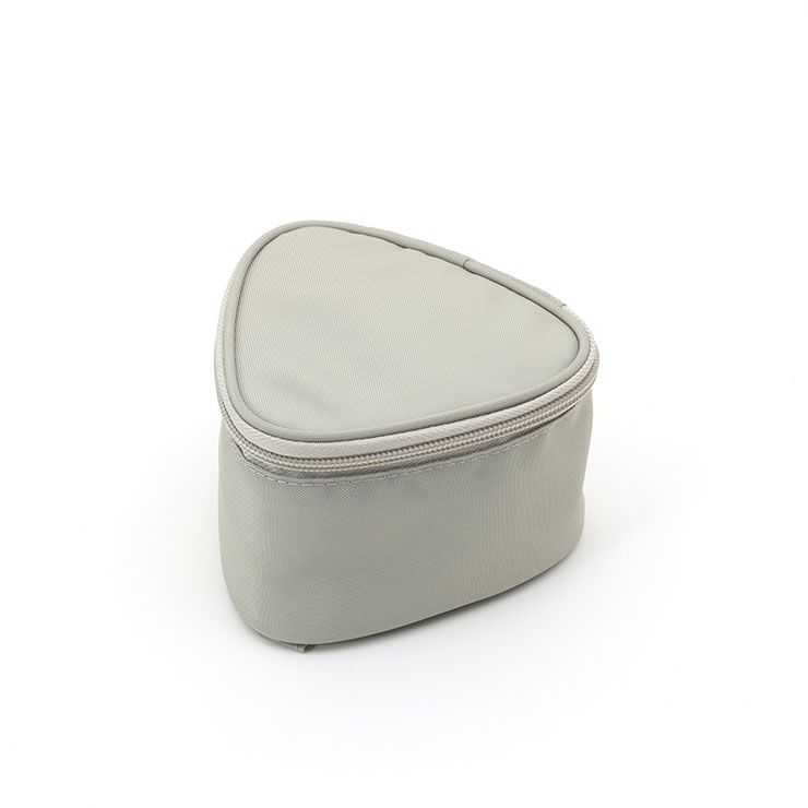 ジェルクール フィット トライアングル ケース ドリップパッド付き 三好製作所 GEL-COOL FIT triangle case【ジェルクール ケース 保冷 ランチグッズ】 グレー