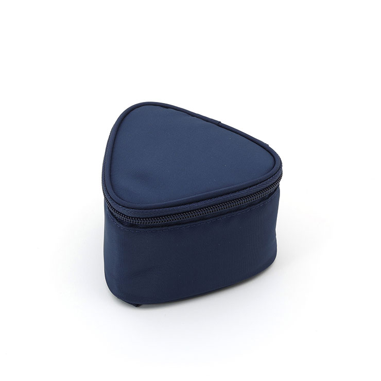 ジェルクール フィット トライアングル ケース ドリップパッド付き 三好製作所 GEL-COOL FIT triangle case【ジェルクール ケース 保冷 ランチグッズ】 ネイビー