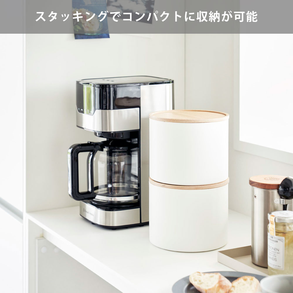 スタッキングでコンパクトに収納が可能